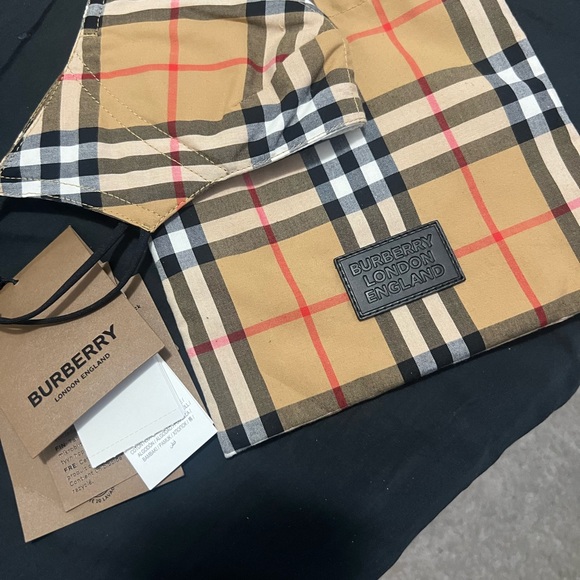 Burberry Beige Checkered Face Mask - Picture 4 of 7